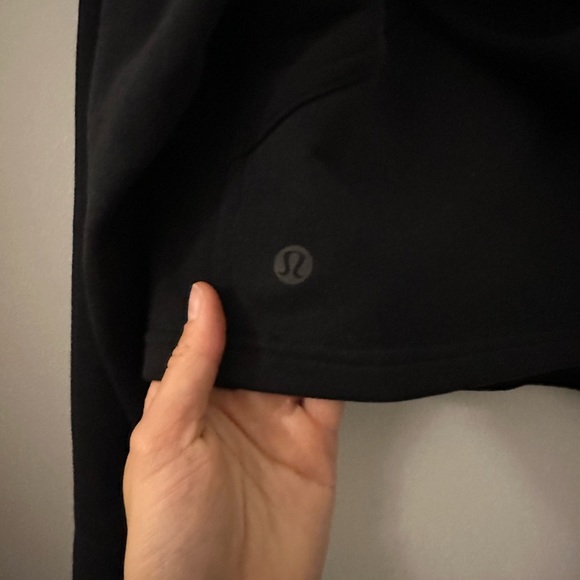 lululemon athletica Black Cropped Hoodie - Picture 5 of 6